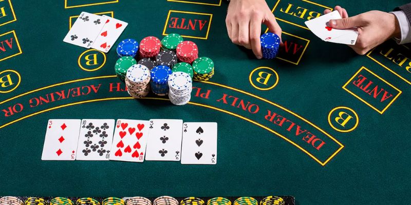 Những Điều Cần Lưu Ý Khi Chơi Poker Tại RIKVIP